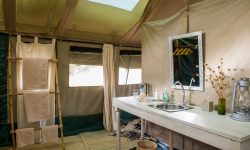 Bathroom in tent at Kuro Tarangire