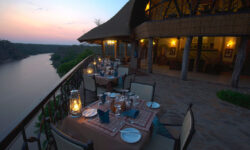 chilo-gorge-safari-lodge-dining-deck
