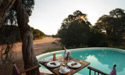 dine-overlooking-the-jongomero-sand-river