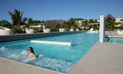 pool-jacuzzi-01