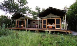 roomfamilyoutside-mots-6645