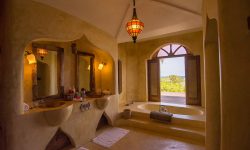 Matemwe-Retreat-bathroom