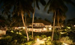 BREEZES--ZANZIBAR-AT-NIGHT